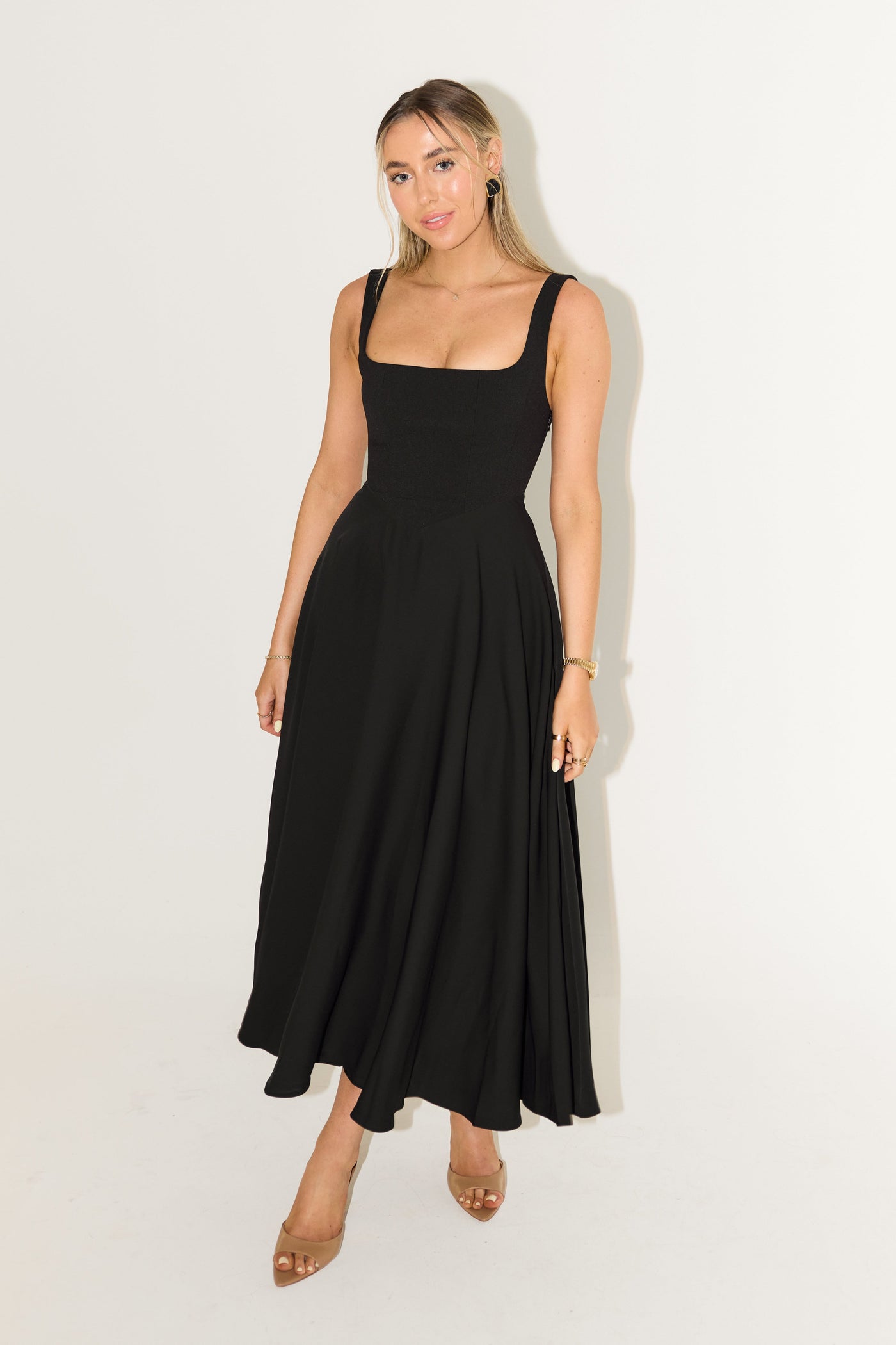 Selene™ | Timeless Flowy Midi Dress